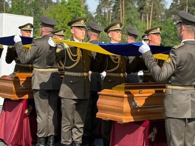 «Шкода, що він це зробив». В уряді Польщі відреагували на законопроєкт Зеленського про національний пантеон