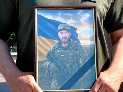В останню дорогу в Рівному провели 53-річного матроса