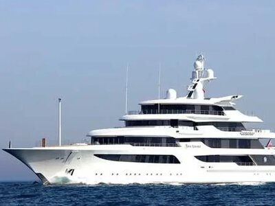Україна запропонувала розділити кошти від продажу яхти Медведчука з Хорватією. Процедуру затримують адвокати ексдепутата — «Суспільне»