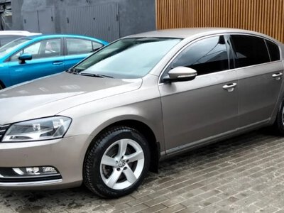 Капсула часу: у Сумах продають збережений Volkswagen Passat B7 2011 року (ФОТО)
