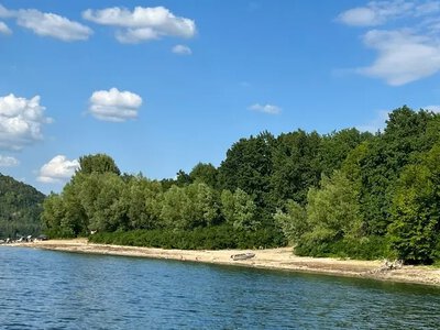 Дністер “відступив” на 120 метрів: ціле місто залишилося без води