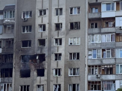 Будинок після удару «Шахеда» у Франківську почнуть відновлювати вже за два тижні