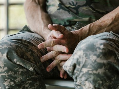 Уряд зобов’язав лікарні першочергово обслуговувати ветеранів і родини загиблих