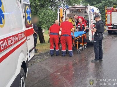 На Волині блискавка вдарила поблизу водойми: семеро людей втратили свідомість, четверо з них – діти
