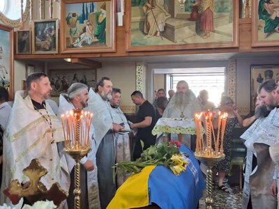 У Іващуках попрощалися із загиблим кулеметником Іваном Берлінцем
