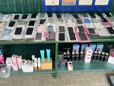 Вінницькі прикордонники вилучили у пaнянки мaйже півсотні смaртфонів