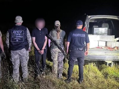 Безпілотники, парашути й тисячі пачок сигарет: на Закарпатті викрили контрабандистів (ФОТО)