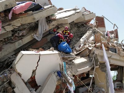 Депортація і землетрус в один день. Понад 100 людей рятувалися з-під завалів готелю у Венесуелі, куди їх помістили після депортації зі США