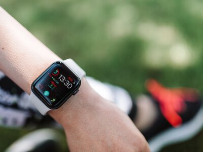 Apple Watch та здорові звички: смартгодинник для активного способу життя ℗