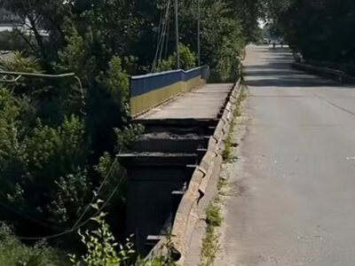 У Коростишеві обвалився міст: мешканці мікрорайону залишилися без прямого сполучення з центром