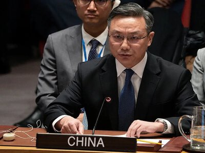 Китай закликав Україну та РФ зупинити війну та висловив співчуття Білорусі