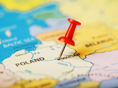 Українцям у Польщі відмовляють у статусі UKR: кого перевіряють жорсткіше