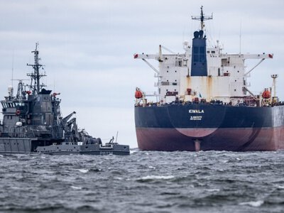 Україна закликає визнати судна тіньового флоту рф законними військовими цілями – FT