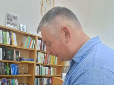 Тернопільська бібліотека отримала нове видання Віктора Уніята «Неймовірна Тернопільщина»
