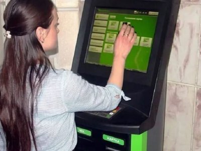 Термінал ПриватБанку “з’їв” 2000 грн: клієнту відмовили у поверненні