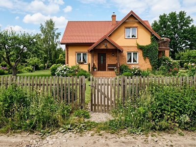 Штраф до 1700 грн: жителів Одещини почали карати за бур’яни біля будинків