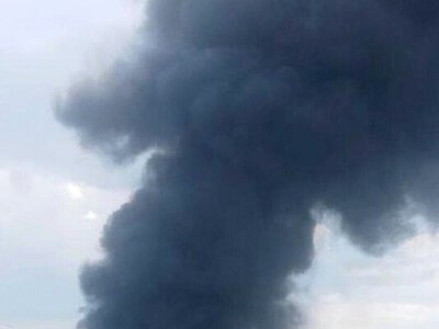 У російській Пензі спалахнула масштабна пожежа після атаки дронів
