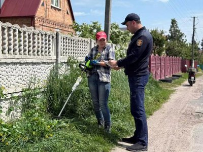 Українцям нагадали про штрафи за бур’яни: коли доведеться платити до 1700 грн