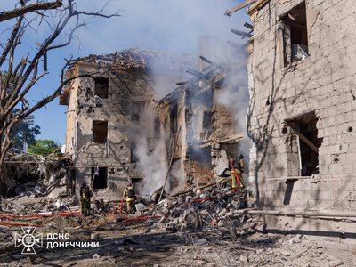 Рятувальники працювали під повторними обстрілами після удару по Краматорську (фото, відео)