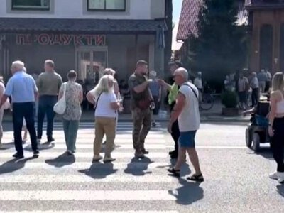 У Вигодській громаді люди перекрили дорогу, протестуючи проти будівництва ГЕС