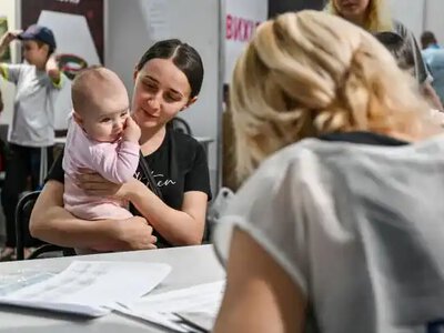 Паперові довідки скасують, а виплати змінять: Рада ухвалила новий закон про права ВПО