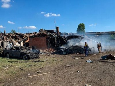 Росія завдала серії ударів КАБами по Харкову: двоє загиблих, 26 поранених