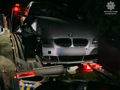 У Вінниці нетвереза водійка BMW в’їхала в паркан: вміст алкоголю перевищував норму майже в 11 разів