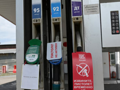 Росія почала купувати бензин в Індії на тлі паливної кризи через атаки України — Reuters