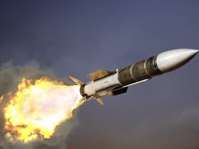 Місцеві ЗМІ повідомляють про масштабні пожежі та сильне задимлення на лівому березі Києва