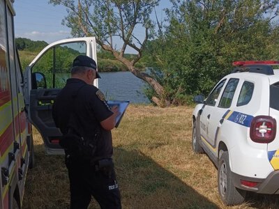 На Одещині у ставку потонув чотирирічний хлопчик, який приїхав у гості з Одеси