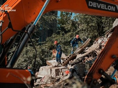 Кривавий удар по столиці: у Києві зросла кількість жертв та поранених внаслідок балістичної атаки РФ
