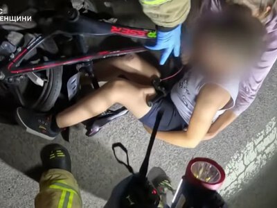 На Дубенщині хлопчик впав з велосипеда й отримав моторошну травму: ручка гальма пробила ногу