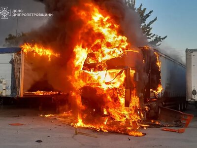 Росія атакувала Дніпропетровщину: постраждали двоє людей, пошкоджені будинки, АЗС та десятки автомобілів