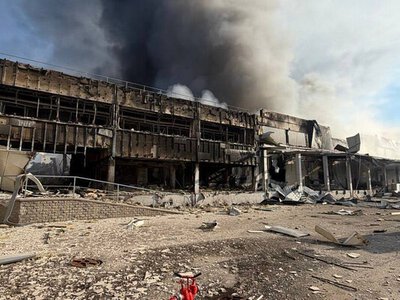 У Києві росіяни знищили ракетами склад та офіс MOYO: що буде із замовленнями