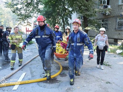 Наслідки масованого удару РФ: 17 загиблих у Києві, десятки поранених у регіонах