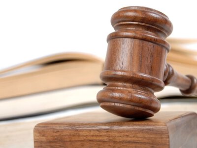 Посадовець Держмитслужби з Миколаєва підозрюється у розкраданні коштів на ремонті КПП на Буковині