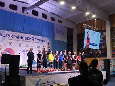 Зірки українського спорту приїхали до Чернігова підтримати талановиту молодь