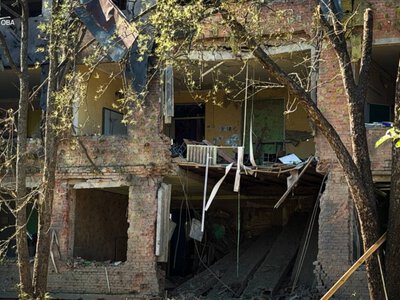 У Сумах стрімко зросла кількість постраждалих внаслідок удару по школі, серед них є діти