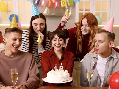 У 18 років ще дитина: навіщо в Україні пропонують збільшити вік повноліття