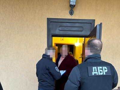 У Хмельницькому судитимуть чоловіка, який за гроші обіцяв виключення військовозобов’язаних із розшуку ТЦК