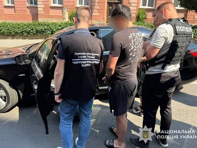 17000 доларів з людини: у Тернополі затримали організатора незаконного переправлення військовозобов’язаних через кордон 