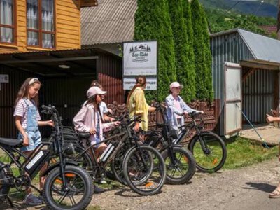 У Колочаві запустили екоекскурсії на електровелосипедах (ФОТО)