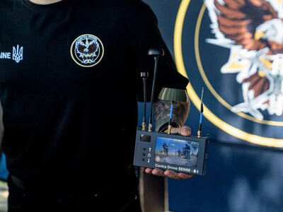 Українська Contra Drone презентувала систему протидії БпЛА: міні-ППО, РЕБ та дрони з ШІ