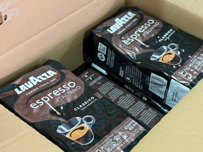 Зухвала крадіжка Lavazza: до України намагалися ввезти викрадену в Європі каву