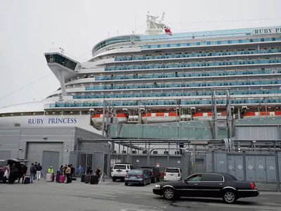 На круїзному лайнері Ruby Princess стався спалах норовірусу -  захворіли понад 120 людей