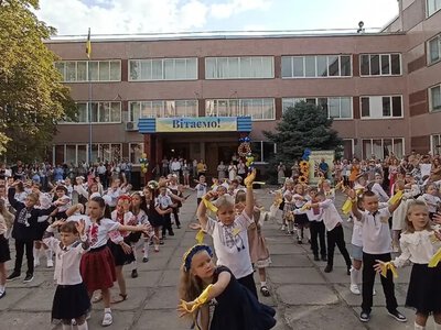 Кабмін затвердив дати нового навчального року у школах