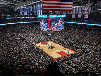 Хлопець випадково купив куртку легенди NBA: тепер її продають за сотні тисяч