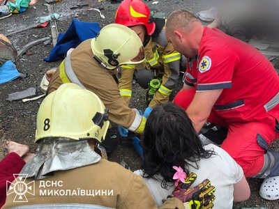 Масштабна автотроща на Миколаївщині: внаслідок зіткнення маршрутки та вантажівки загинули 9 людей