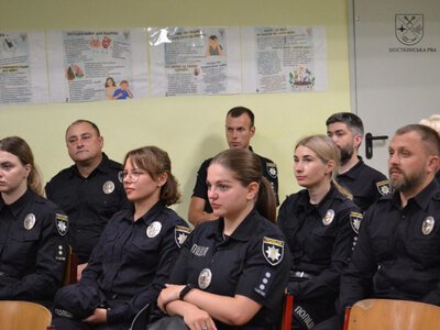 На Шосткинщині привітали У Шостці привітали працівників поліції з професійним святом та відзначили кращих правоохоронців + Фото