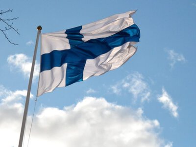 Фінляндія на кілька годин обмежувала авіарух і судноплавство у Фінській затоці через атаку дронів на Санкт-Петербург